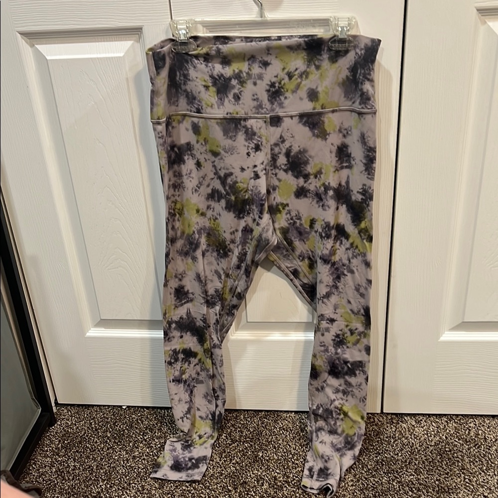 Lululemon Athletica Black Leggings with Moisture-Wicking Fabric